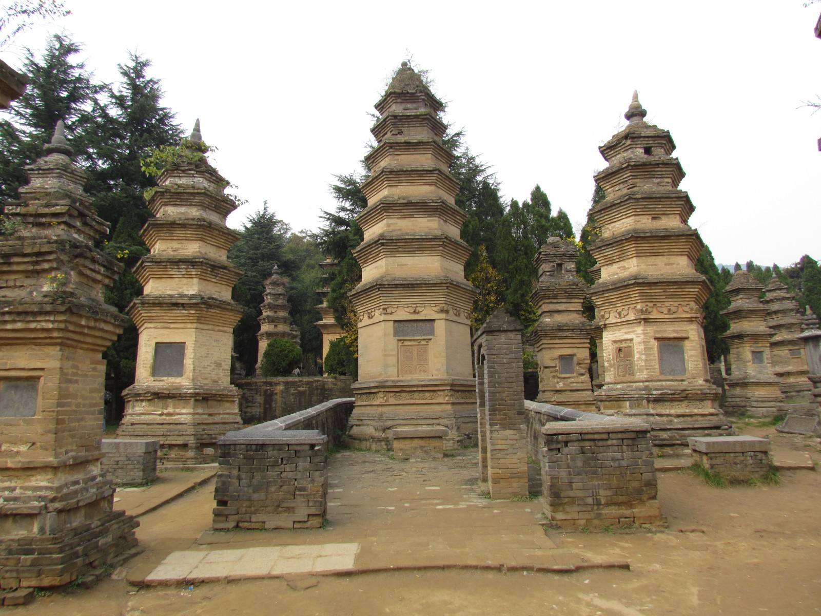 Dengfeng - Shaolin temple - Graveyard