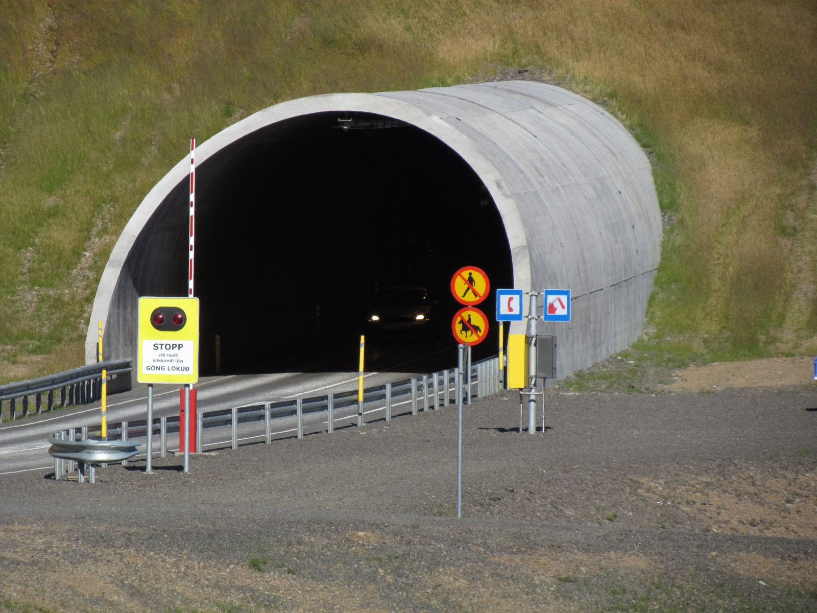 Near Siglufjörður - Tunnel