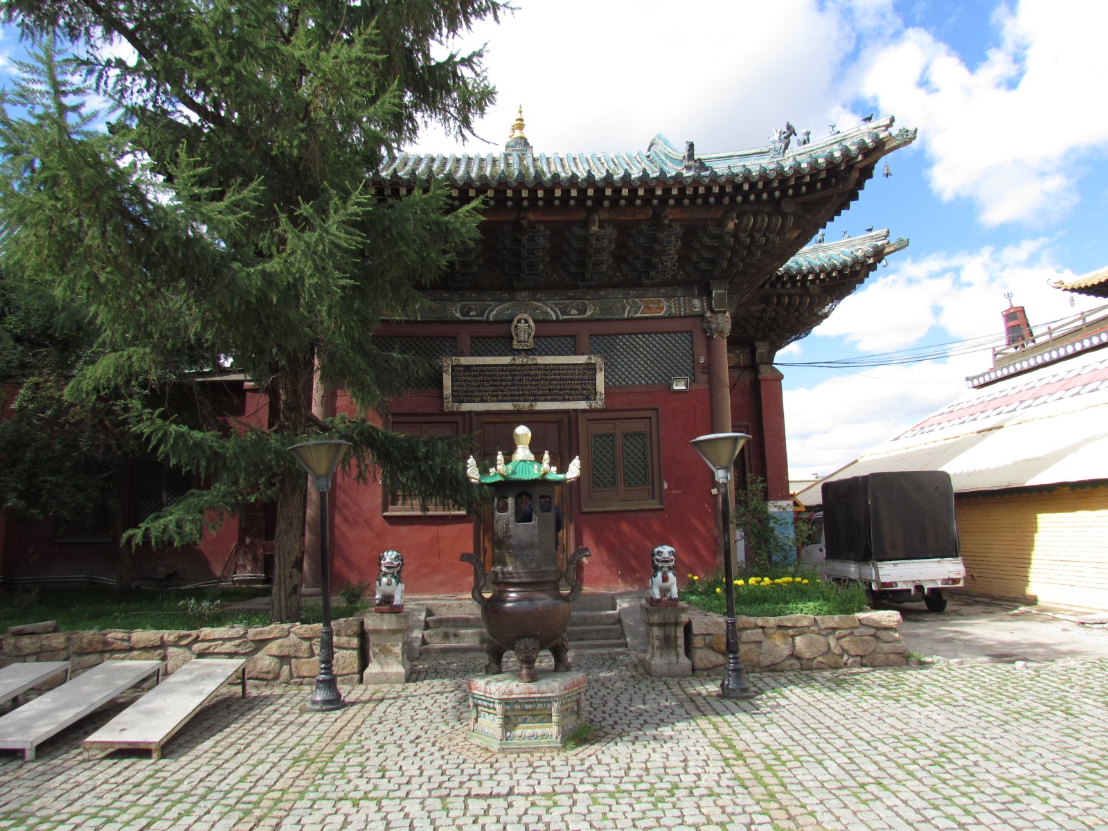 Ulaanbaatar - Gandantegchinlen Monastery