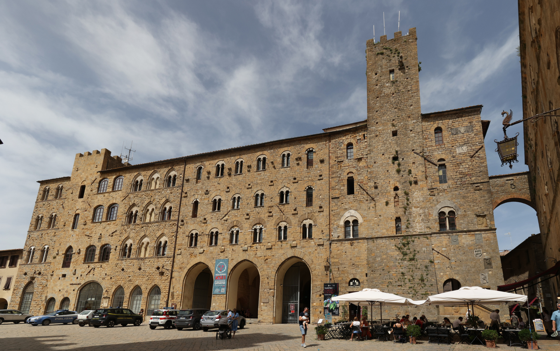 Volterra - Piazza dei Priori