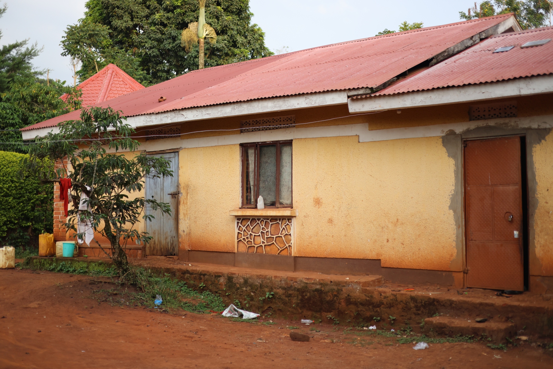 Uganda - Kibale National Park - House