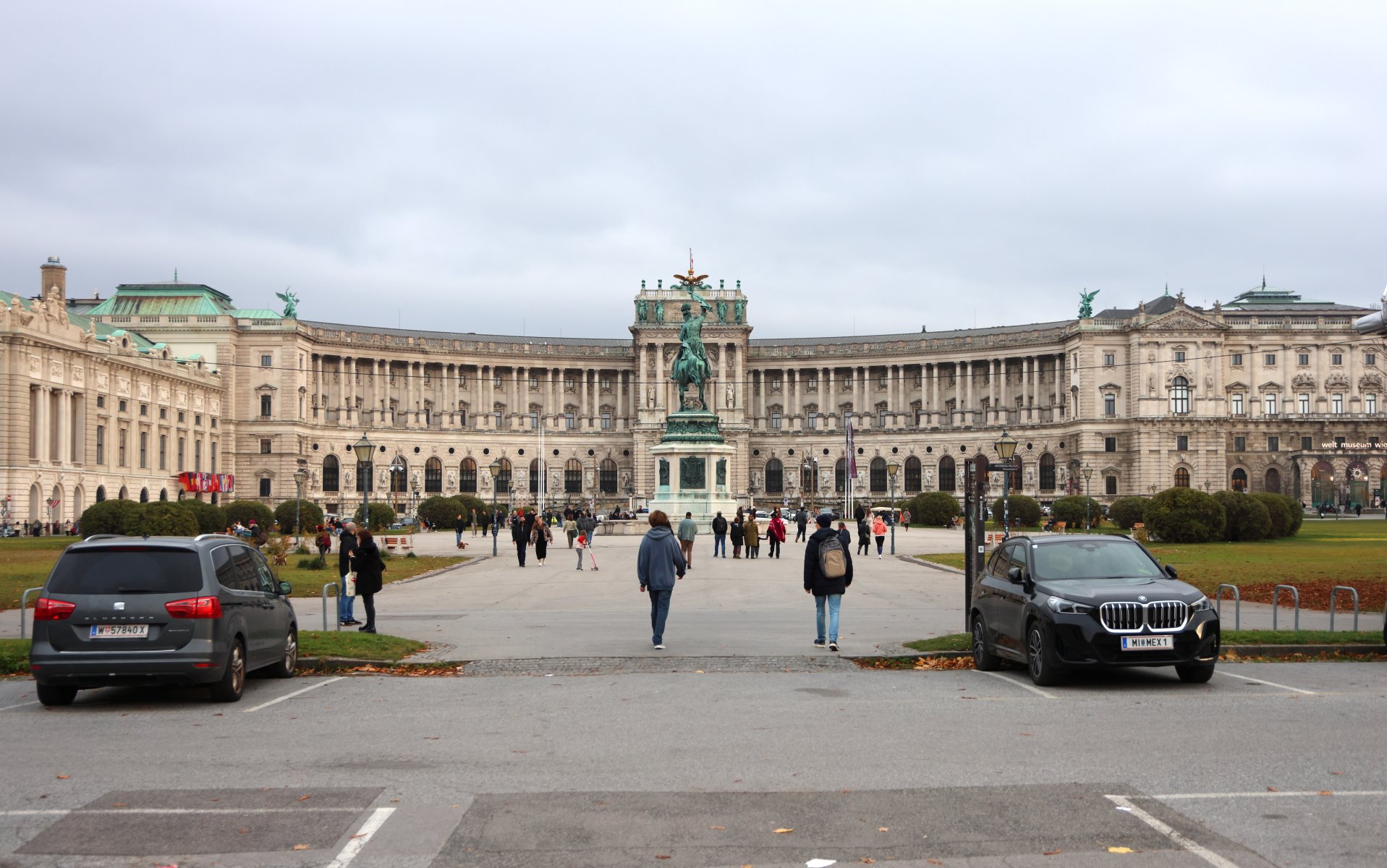 Hofburg - Heldenplatz